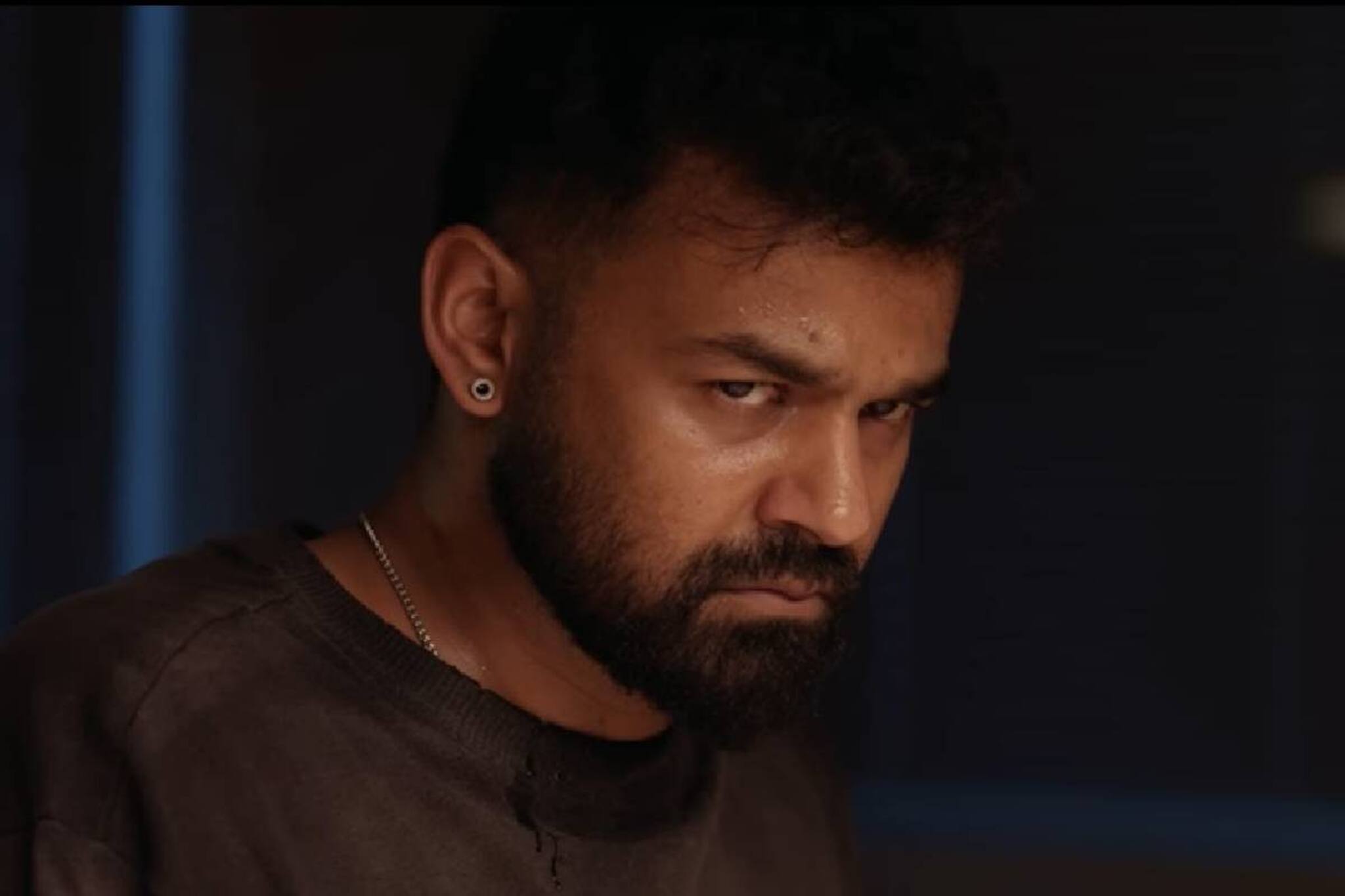 Dies Irae Review | വെറുതേ കണ്ടു പേടിക്കാൻ മാത്രമുള്ളതോ സിനിമ? പ്രണവ് മോഹൻലാലിന്റെ 'ഡീയസ് ഈറെ'യിൽ പലതുണ്ട് കാണാൻ