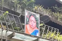 അടച്ചിട്ട പബ്ബിനുമുന്നില്‍ ദേഷ്യത്തോടെ തുറിച്ചുനോക്കുന്ന സ്ത്രീയുടെ ചിത്രം! എന്താണ് അർത്ഥമാക്കുന്നതെന്ന് സോഷ്യൽ മീഡ