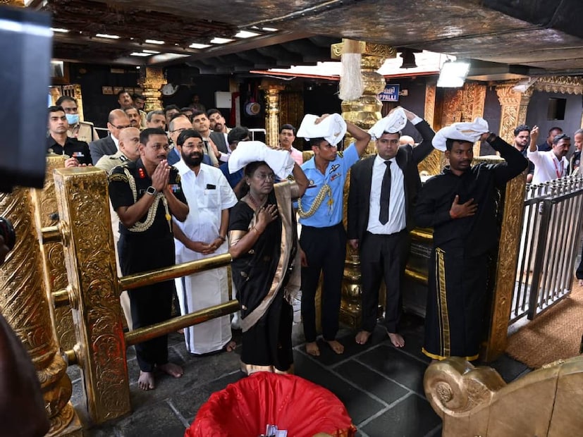 തിരുവിതാംകൂർ ദേവസ്വം ബോർഡിന്റെ ഉപഹാരം മന്ത്രി വി.എൻ. വാസവൻ രാഷ്ട്രപതിക്ക് സമ്മാനിച്ചു. ദേവസ്വം ബോർഡ് പ്രസിഡന്റ് പി എസ് പ്രശാന്ത്, അംഗങ്ങളായ എ അജികുമാർ, പി ഡി സന്തോഷ് കുമാർ എന്നിവർ സന്നിഹിതരായിരുന്നു. ഉച്ചയ്ക്ക് 12.15 ന് പ്രത്യേക വാഹനത്തിൽ രാഷ്ട്രപതി പമ്പയിലേക്ക് മടങ്ങി.