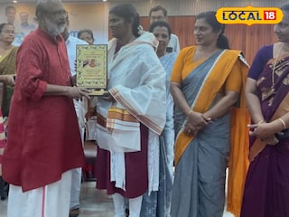 അൽസിയെ  ആദരിക്കുന്നു 