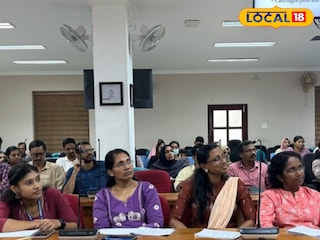 കളക്ടറേറ്റ് കോൺഫറൻസ് ഹാളിൽ നടന്ന സൗഖ്യ ചടങ്ങ് കളക്ടറേറ്റ് കോൺഫറൻസ് ഹാളിൽ നടന്ന സൗഖ്യ ചടങ്ങ്