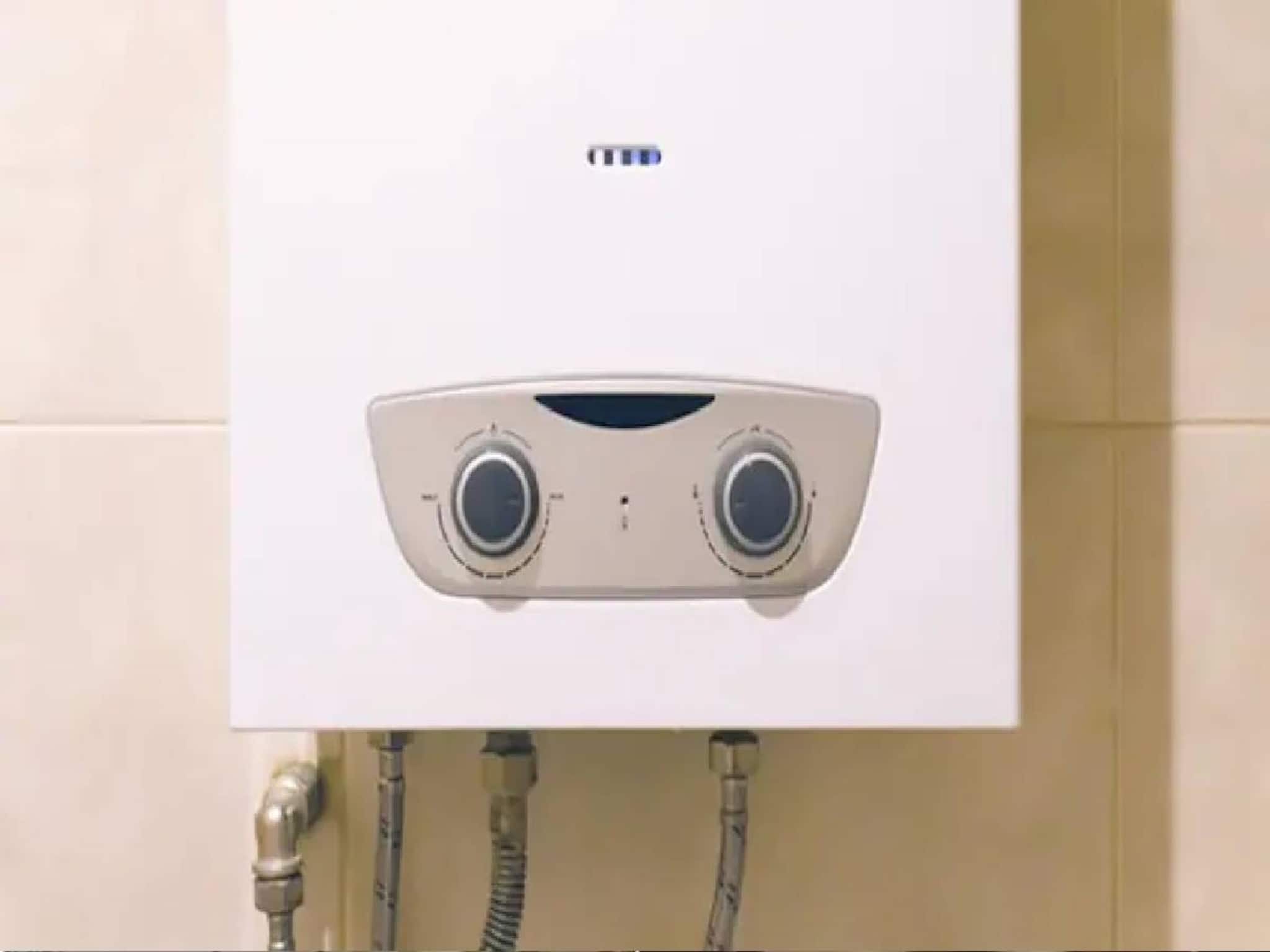 കുളിമുറിയിലെ ഹീറ്ററിൽ നിന്ന് ഗ്യാസ്  ചോർന്ന് സഹോദരിമാർ ശ്വാസംമുട്ടി മരിച്ചു