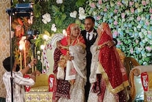 ഒരേ വിവാഹവേദിയിൽ രണ്ട് ഉറ്റ സുഹൃത്തുക്കളെ താലികെട്ടി യുവാവ്