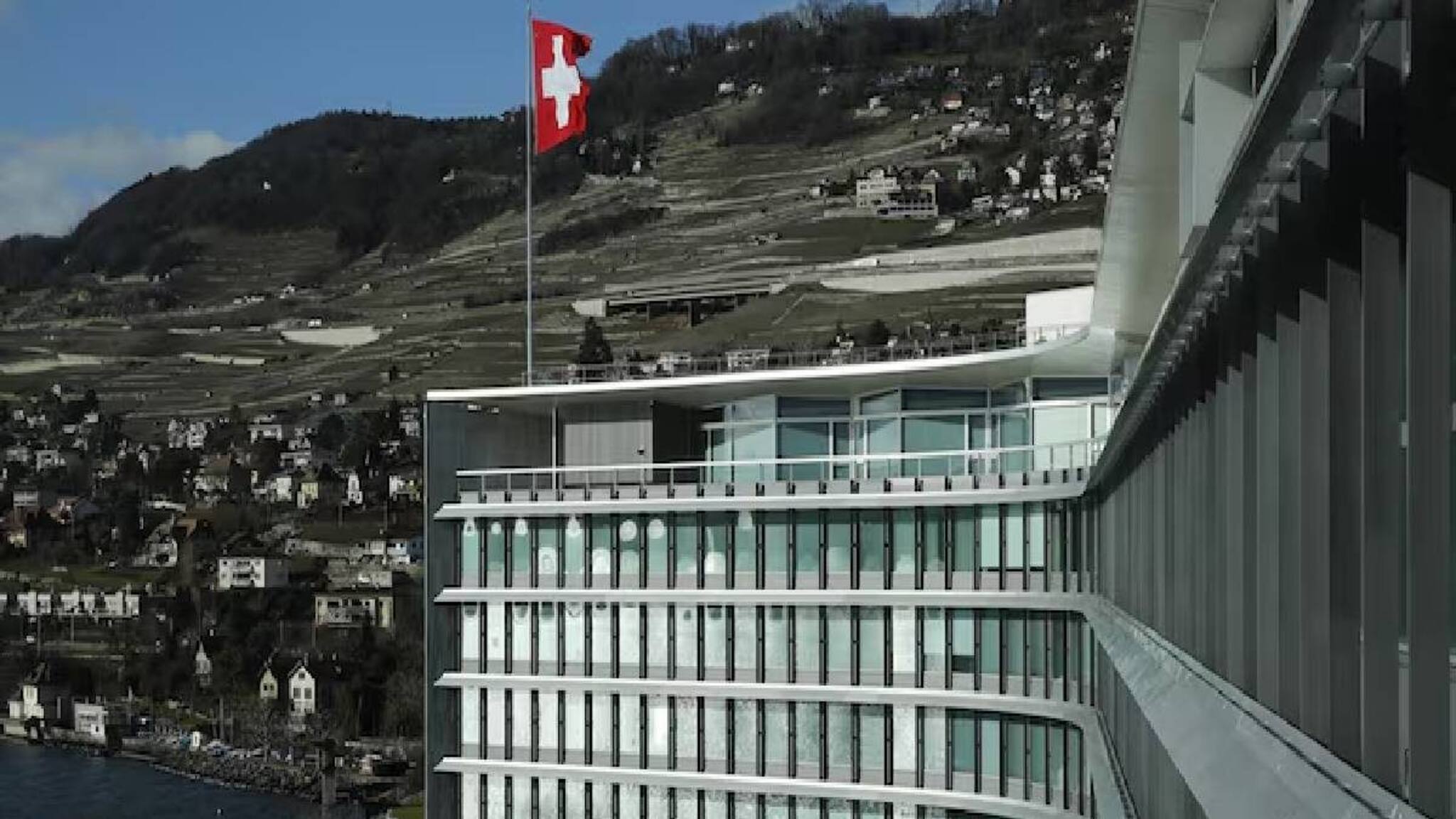 Nestle കീഴുദ്യോഗസ്ഥയുമായുള്ള പ്രണയബന്ധത്തിൽ സിഇഒ പുറത്തായി; പിന്നാലെ 16,000 ജീവനക്കാരെ കമ്പനി പിരിച്ചുവിടും