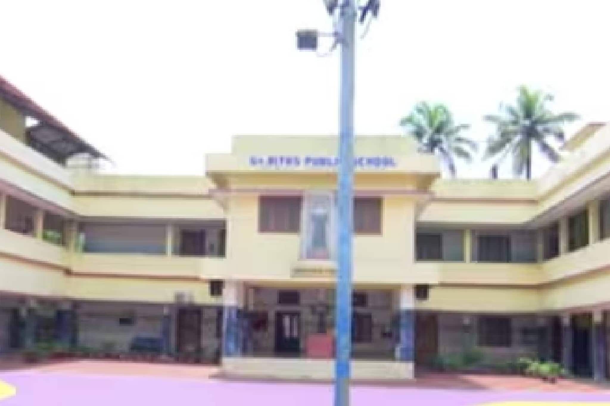 ഹിജാബ് വിവാദം; പെൺകുട്ടിയെ പുതിയ സ്കൂളിൽ ചേർത്തതായി പിതാവിന്റെ ഫേസ്ബുക്ക് പോസ്റ്റ്