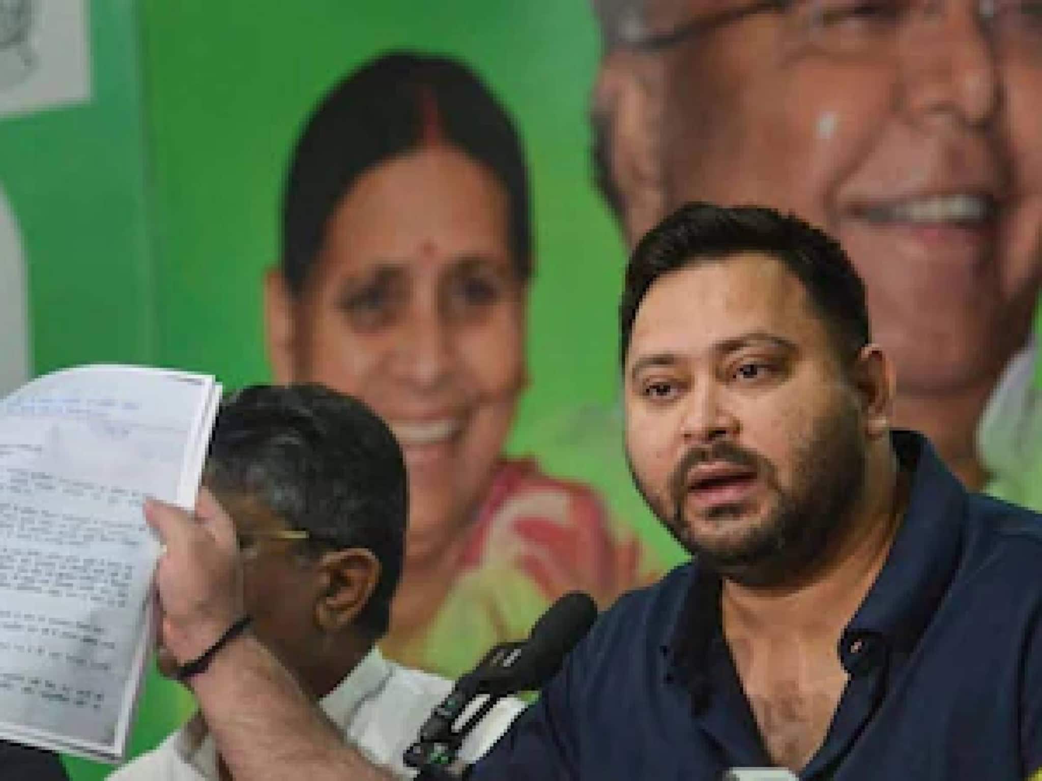 'എല്ലാ വീടുകളിലും ഒരു സർക്കാർ ജോലി'; ബീഹാർ തിരഞ്ഞെടുപ്പിന് മുന്നോടിയായി തേജസ്വി യാദവിന്റെ വമ്പൻ വാഗ്ദാനം