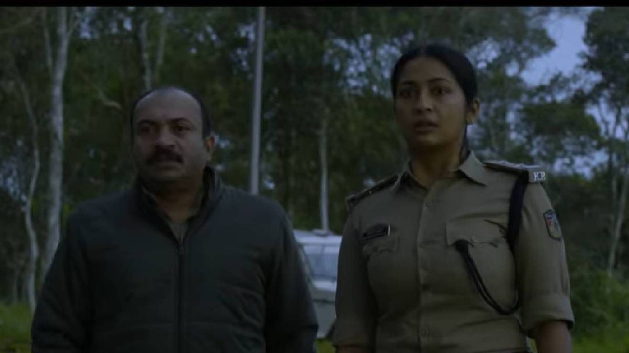 പാതിരാത്രിയിലെ പോലീസ് യാത്രകളും കാഴ്ചകളുമായി നവ്യ നായരും സൗബിൻ ഷാഹിറും; 'പാതിരാത്രി' ട്രെയ്‌ലർ