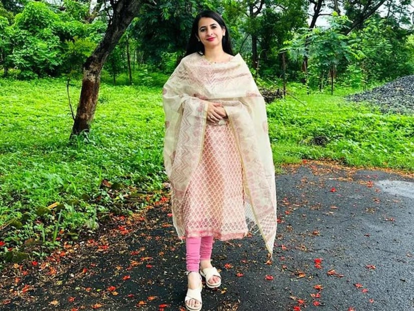ഇടത്തരം കുടുംബത്തിലെ മകളായി വളർന്ന വ്യക്തിയാണ് പ്രിയാൽ യാദവ്. എന്നാൽ പതിനൊന്നാം ക്‌ളാസിൽ എത്തിയതും, വിദ്യാഭ്യാസ ജീവിതത്തിൽ ഒരു വലിയ തിരിച്ചടിയുണ്ടായി. പ്രിയാൽ തോറ്റു. പത്താം ക്‌ളാസ് വരെ മികച്ച വിദ്യാർഥിനിയായിരുന്ന പ്രിയാലിന് താങ്ങാവുന്നതായിരുന്നില്ല ഈ തോൽവി. എങ്കിൽ ഇത് വിദ്യാഭ്യാസ ജീവിതത്തിലെ ആദ്യത്തെയും അവസാനത്തെയും തോൽവിയായി മാറണം എന്ന് പ്രിയാലിന് നിർബന്ധമുണ്ടായിരുന്നു (തുടർന്ന് വായിക്കുക)