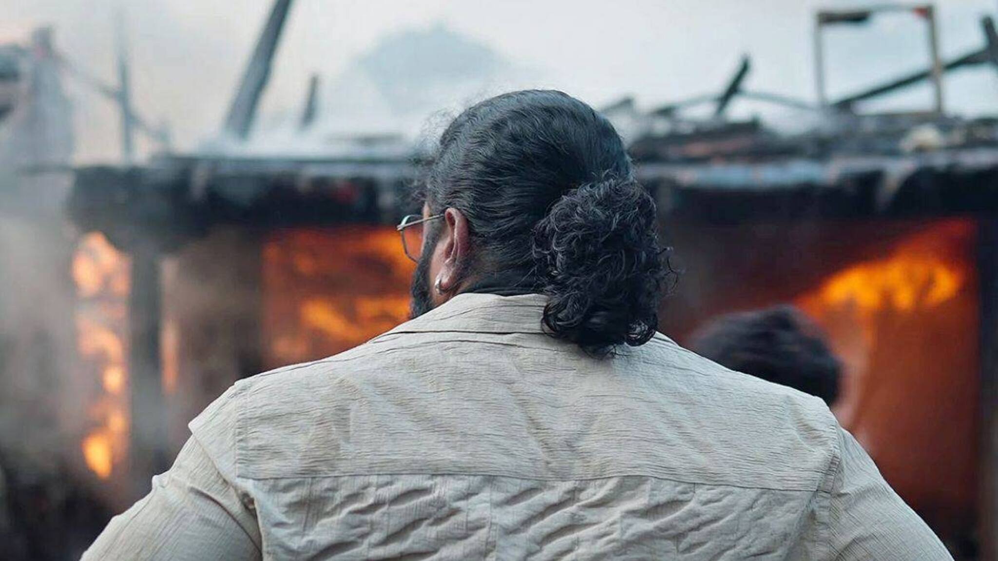 തേയിലയും കുപ്പിവെള്ളവും വിറ്റു നടന്ന ചെക്കൻ 100 കോടി പ്രതിഫലമുള്ള സൂപ്പർ താരമായതെങ്ങനെ?