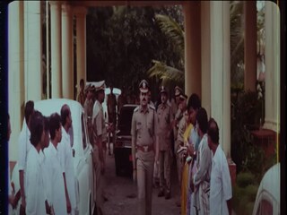 കമ്മീഷണർ ടീസറിൽ നിന്നും