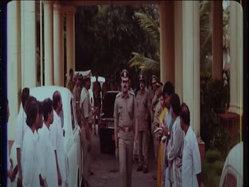 കമ്മീഷണർ ടീസറിൽ നിന്നും