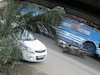 കോഴിക്കോട്ട് സ്കൂട്ടറിന് പിന്നിൽ സ്വകാര്യ ബസിടിച്ച് മൂന്നുവയസുകാരൻ മരിച്ചു