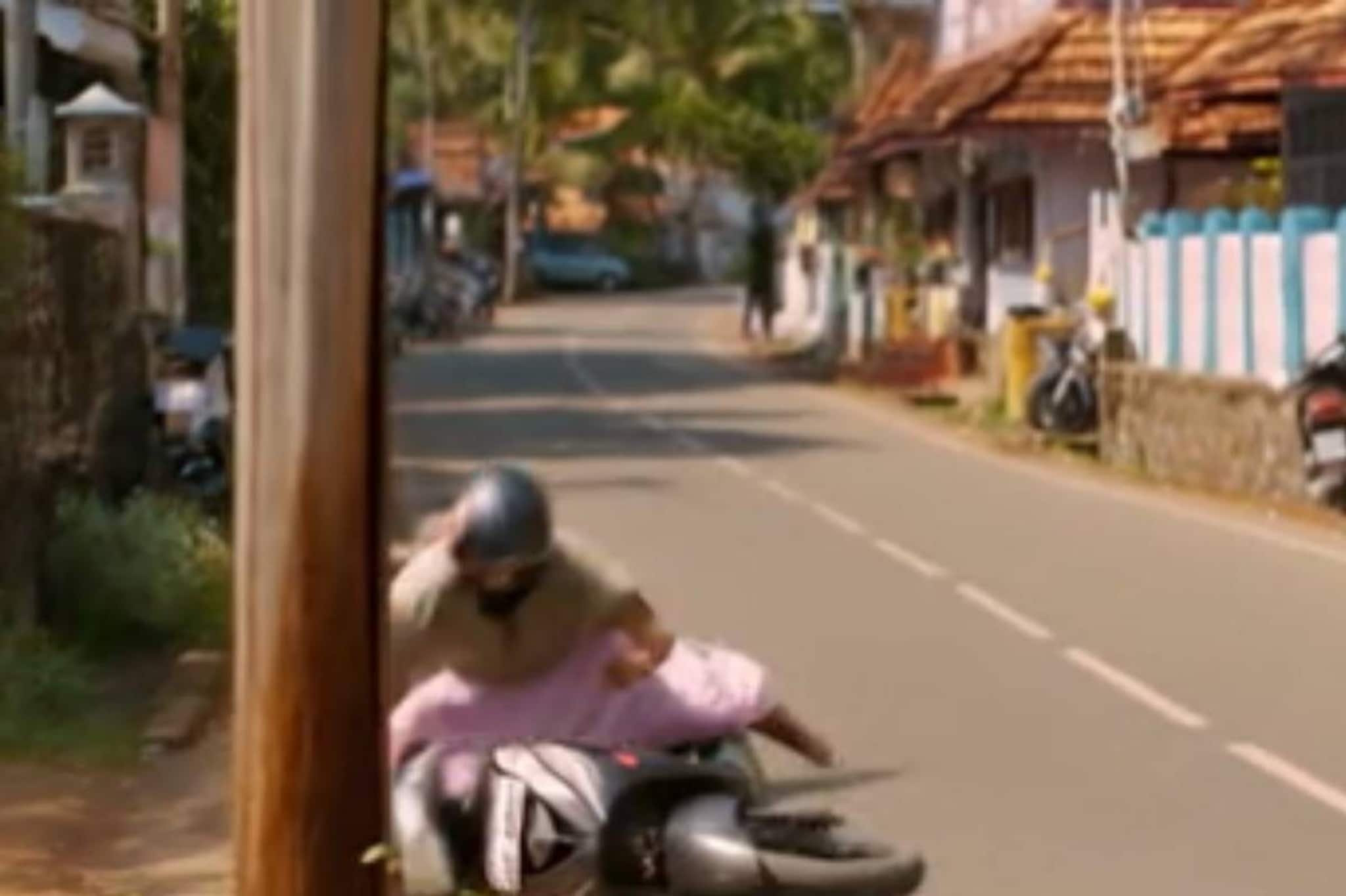 News18 Investigation| മുകുന്ദൻ ഉണ്ണി ഒറിജിനൽ! ഇല്ലാത്ത അപകടങ്ങളുടെ പേരിൽ കോടികളുടെ ഇൻഷുറൻസ് തട്ടിപ്പ്; പിന്നിൽ വൻ സംഘം News18 Investigation| മുകുന്ദൻ ഉണ്ണി ഒറിജിനൽ! ഇല്ലാത്ത അപകടങ്ങളുടെ പേരിൽ കോടികളുടെ ഇൻഷുറൻസ് തട്ടിപ്പ്; പിന്നിൽ വൻ സംഘം