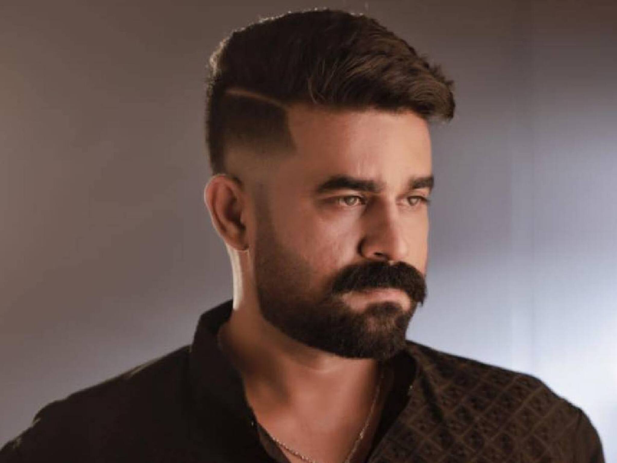 300 കോടി 'ലോക’യുടെ ക്രെഡിറ്റ് ആർക്ക്? റിമ കല്ലിങ്കലിന് പരോക്ഷ മറുപടിയുമായി വിജയ് ബാബു