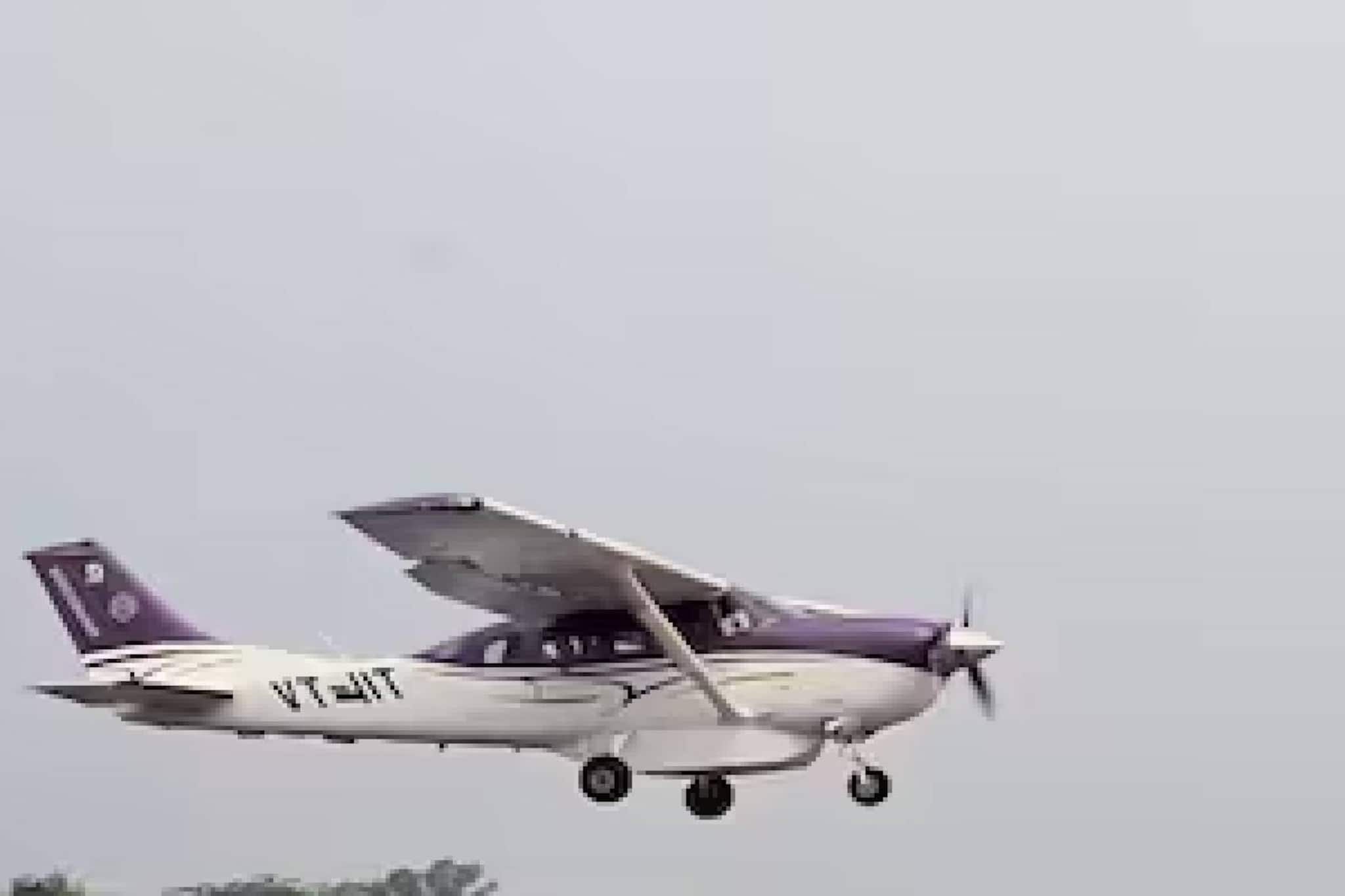 കൃത്രിമ മഴ പെയ്യിക്കാൻ കഴിഞ്ഞില്ല; ഡൽഹിയിൽ ക്ലൗഡ് സീഡിങ് പരാജയം കൃത്രിമ മഴ പെയ്യിക്കാൻ കഴിഞ്ഞില്ല; ഡൽഹിയിൽ ക്ലൗഡ് സീഡിങ് പരാജയം