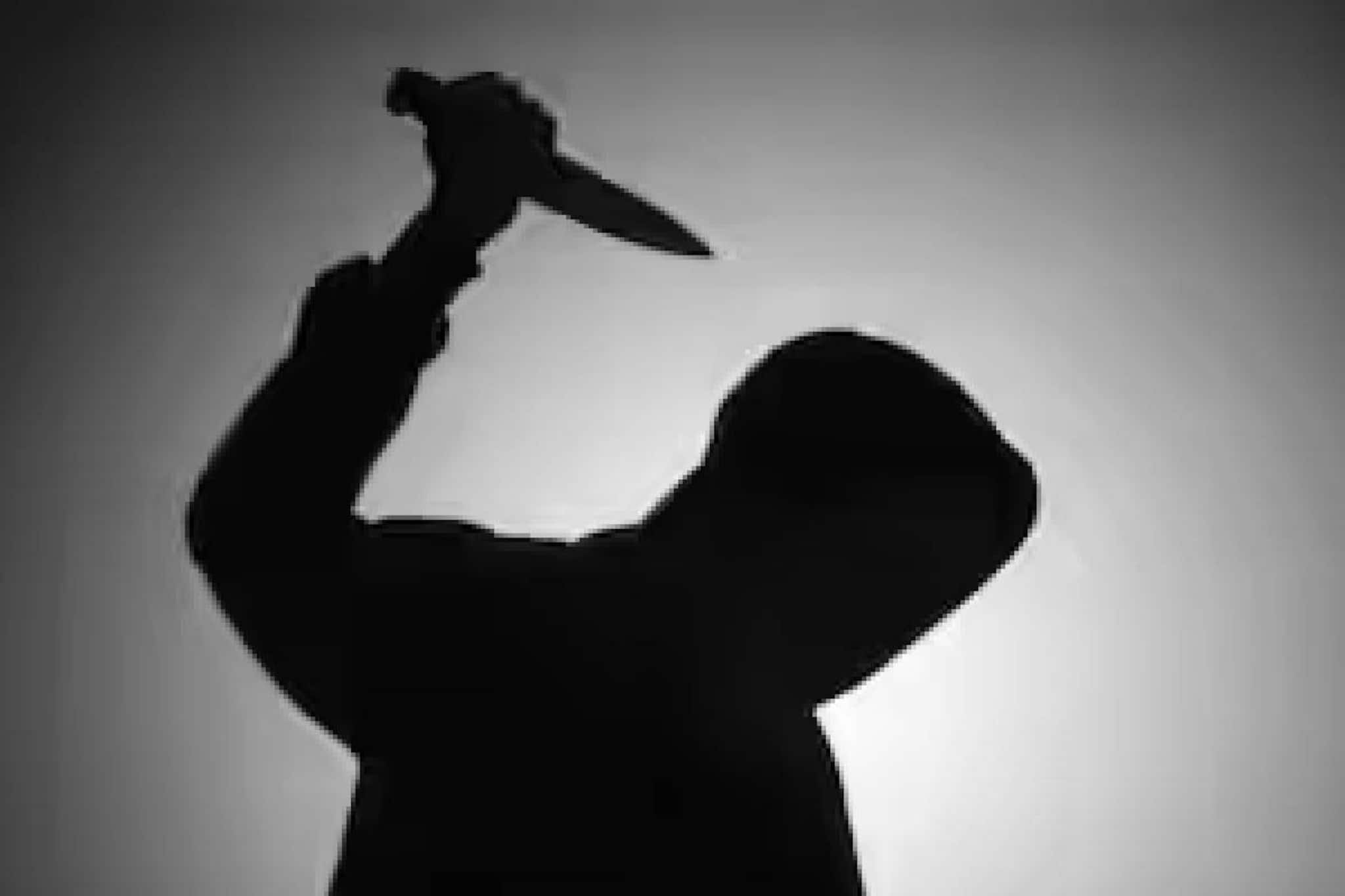 കോട്ടയത്ത് യുവാവിനെ കുത്തിക്കൊന്നു;നഗരസഭ മുൻ കൗൺസിലറും മകനും കസ്റ്റഡിയിൽ