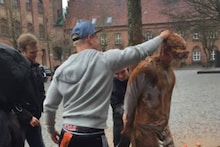 ഡെന്‍മാര്‍ക്കില്‍ കല്യാണം കഴിക്കാത്ത 25 വയസ്സ് തികഞ്ഞവരെ മസാലയിൽ കുളിപ്പിക്കുന്നത് എന്തിന്?