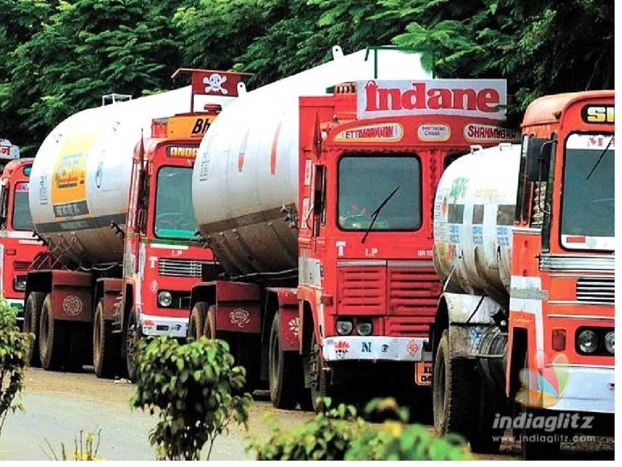 ദീപാവലി ലഡു കൊടുത്തില്ല; 6 ജില്ലകളിലേക്കുള്ള എൽപിജി നീക്കം നിലച്ചു