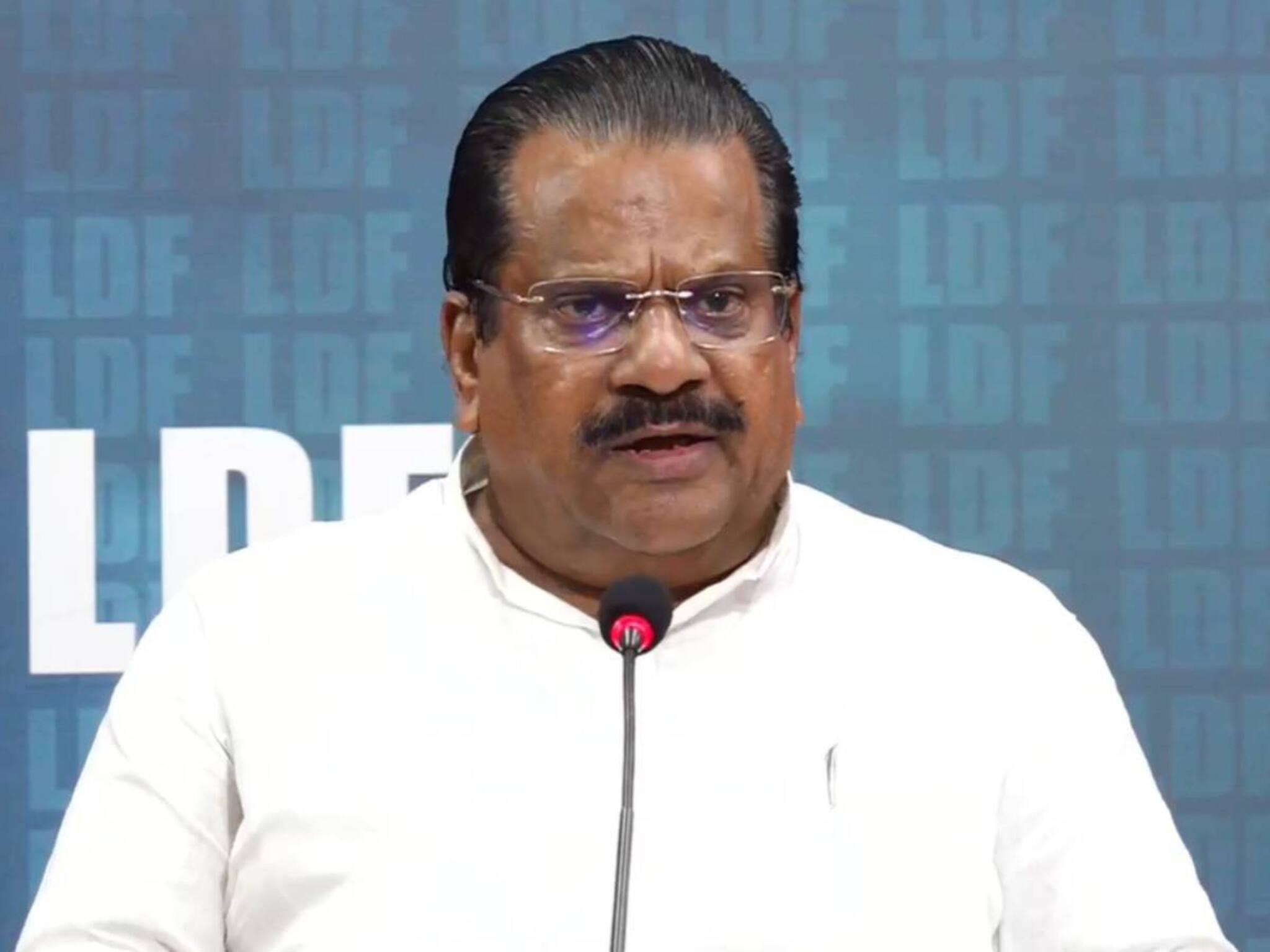 ‘പരിപ്പു വടയും കട്ടൻചായയും’ അല്ല ; ഇ.പി.ജയരാജന്റെ ആത്മകഥ ‘ഇതാണെന്റെ ജീവിതം’ ഉടൻ പുറത്തിറങ്ങും