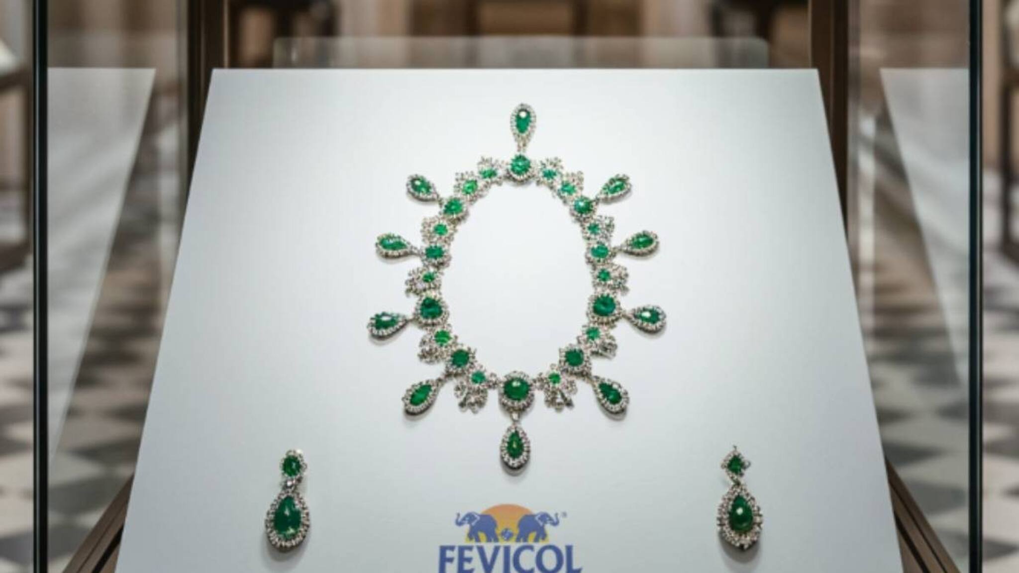 ‘ഇനി അസാധ്യം’; ഒട്ടിച്ചാൽ ഒരു കള്ളനും കൊണ്ടുപോകാനാകില്ല; ലൂവ്ര് മ്യൂസിയത്തിലെ കവർച്ച 'പരസ്യമാക്കി' ഫെവിക്കോൾ