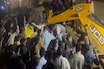 ഹിമാചലിൽ ബസിന് മുകളിലേക്ക് മണ്ണിടിഞ്ഞ് അപകടം; 15 പേർക്ക് ജീവൻ നഷ്ടമായി