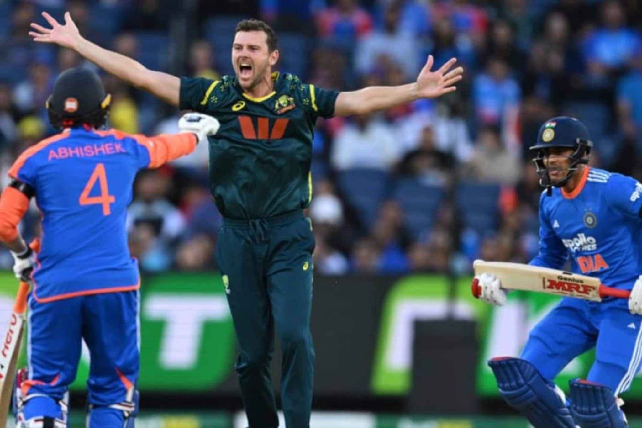 ആദ്യം എറിഞ്ഞിട്ടു; പിന്നീട് അടിച്ച് തകർത്തു; രണ്ടാം ടി20യിൽ ഇന്ത്യയെ 4 വിക്കറ്റിന് തോൽപിച്ച് ഓസ്ട്രേലിയ