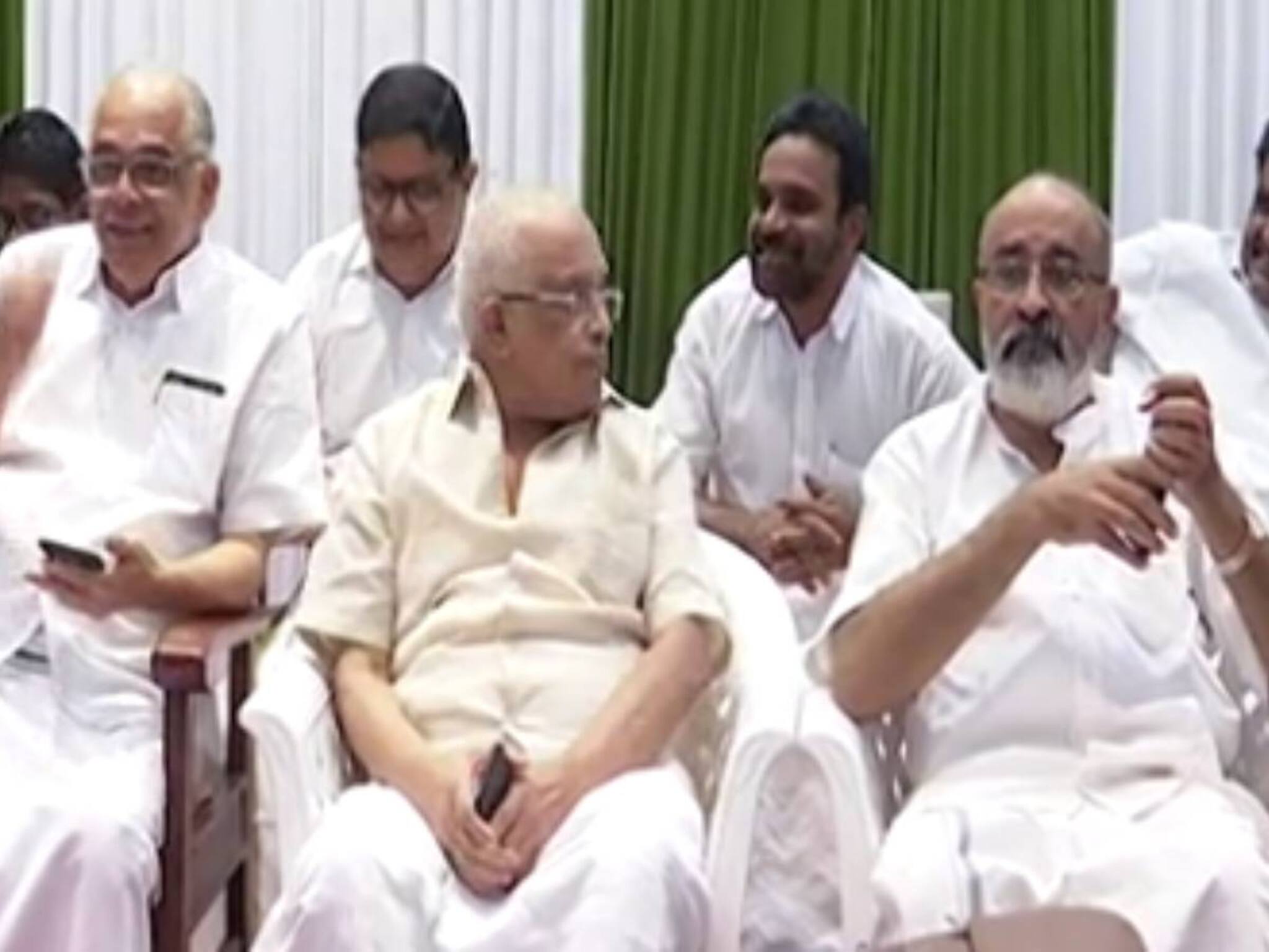 കേരളത്തിൽ‌ പുതിയൊരു ജനതാ പാർ‌ട്ടി കൂടി; ജനതാദൾ എസ് നേതാക്കളുടെ പുതിയ പാർട്ടി പ്രഖ്യാപനം നവംബർ 2ന്