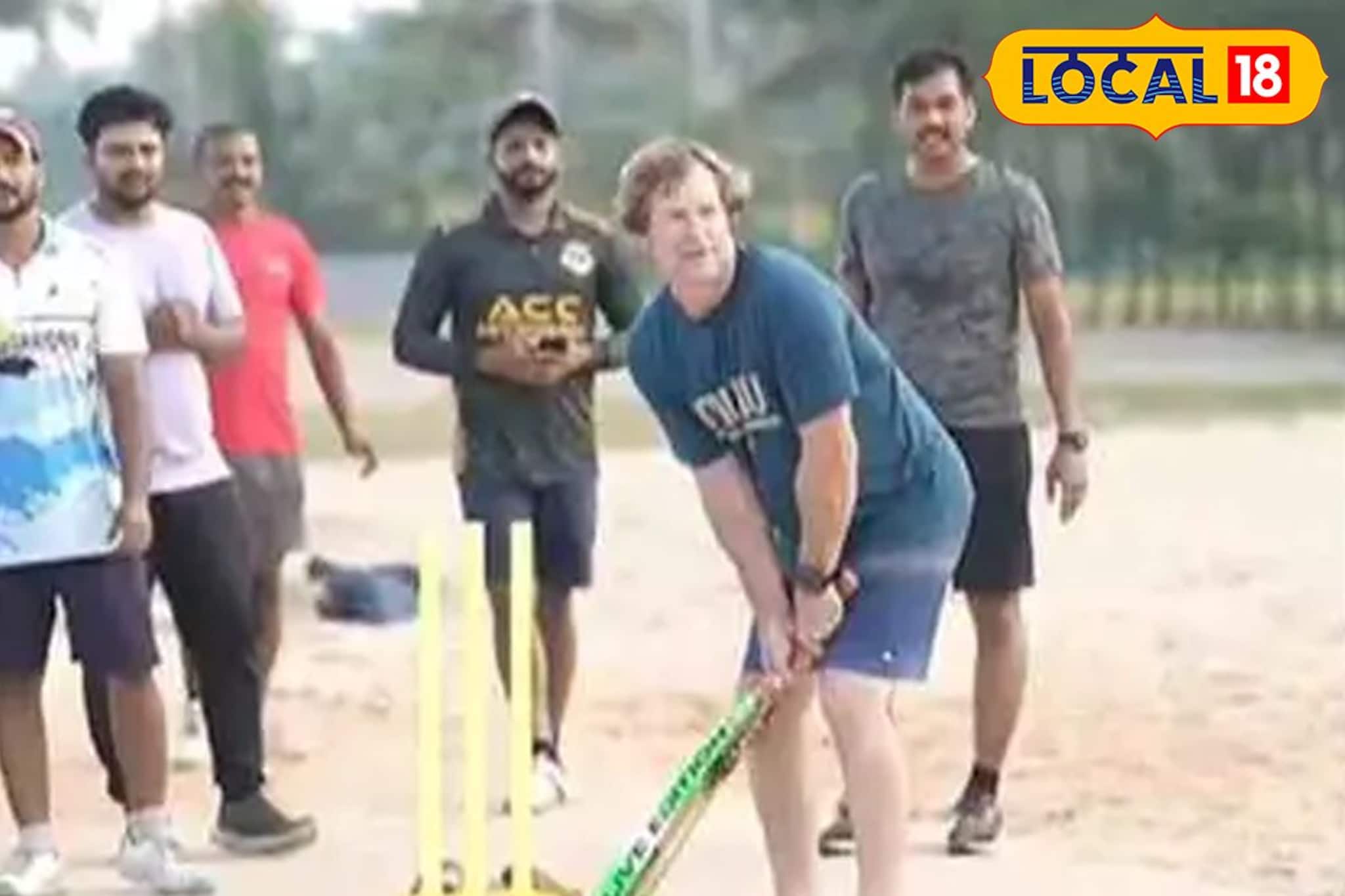 ആലപ്പുഴയിൽ യുവാക്കളോടൊപ്പം കളിക്കളത്തിൽ ഇറങ്ങി ജോണ്ടി റോഡ്സ്