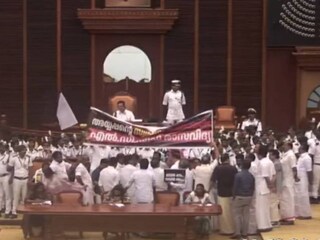 നിയമസഭയിലെ പ്രതിപക്ഷ പ്രതിഷേധം