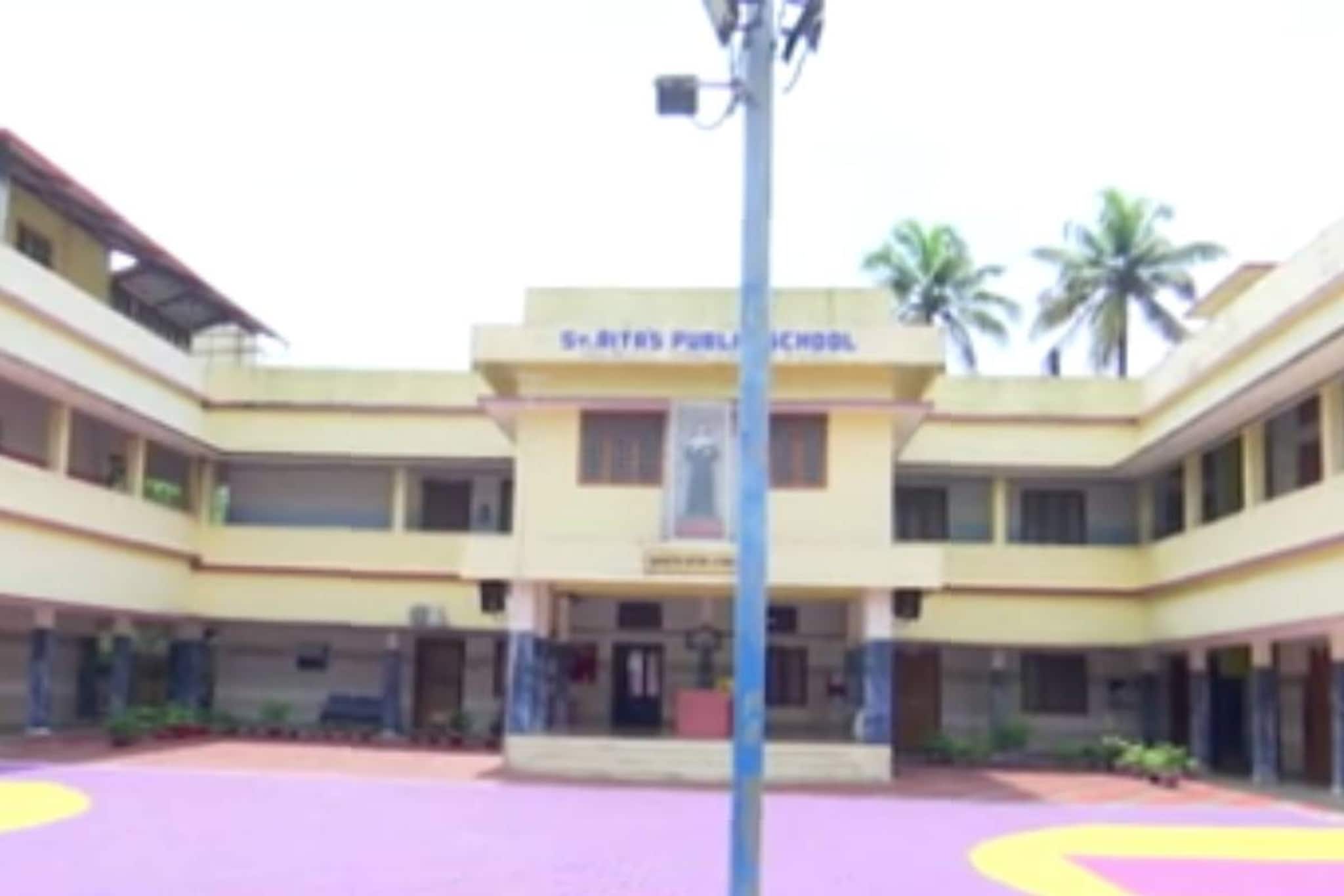 കൊച്ചിയിലെ സ്കൂളിൽ ഹിജാബ് ധരിച്ചെത്തിയ കുട്ടിയെ വിലക്കിയതായി പരാതി; ഭീഷണിയെ തുടർന്ന് സ്കൂളിന് രണ്ടുദിവസം അവധി