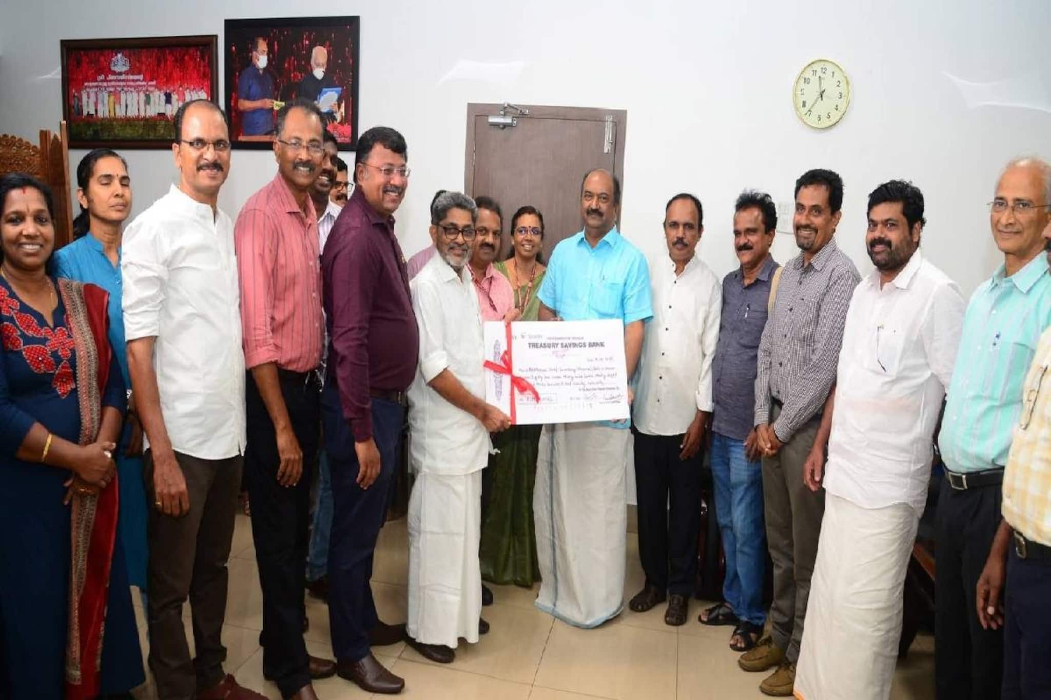 സർക്കാരിന് ഗ്യാരൻ്റി കമ്മീഷനായി കെ.എസ്.എഫ്.ഇ 81.39 കോടി രൂപ കൈമാറി