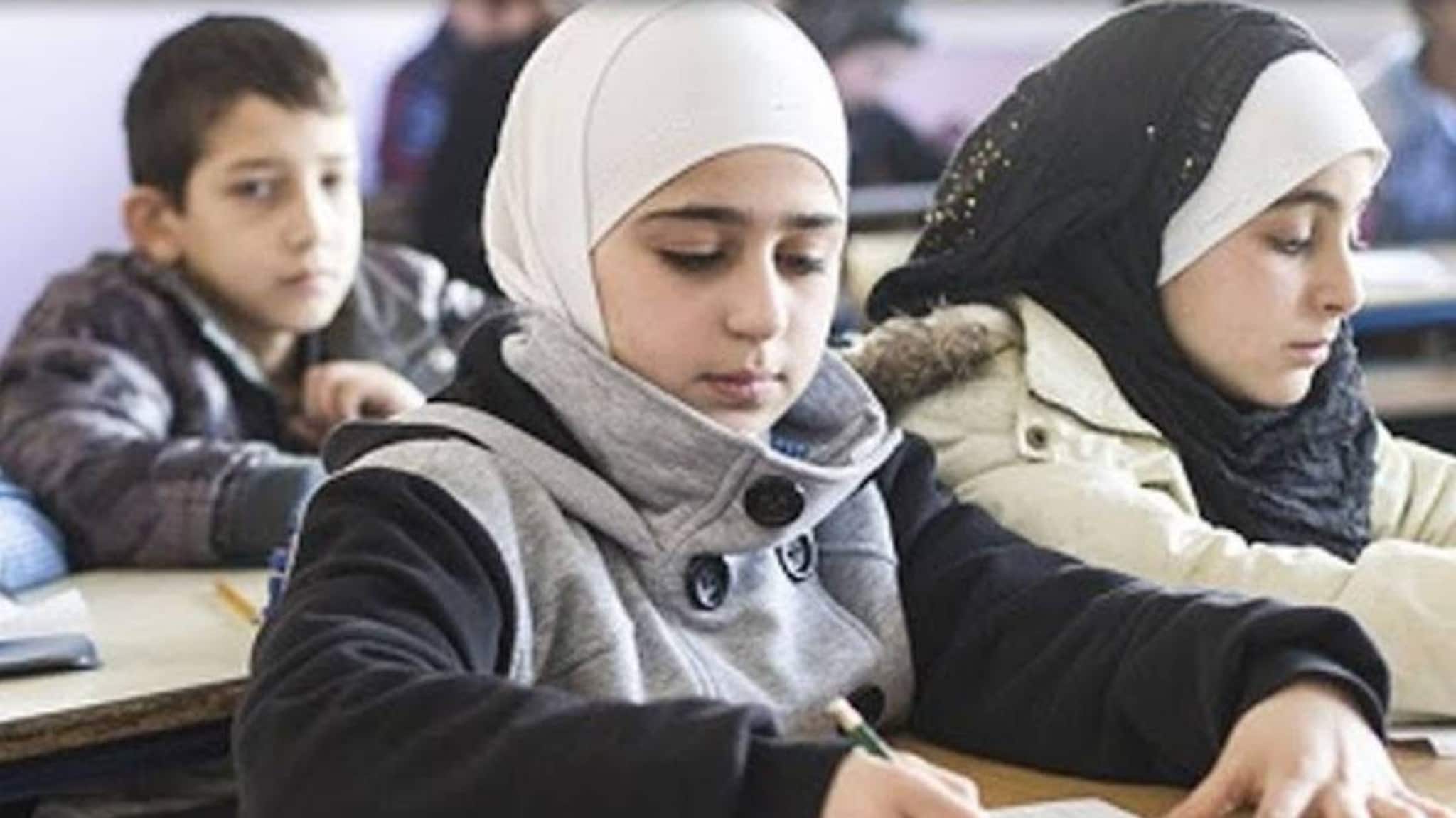 ന്യൂനപക്ഷ മതവിഭാഗങ്ങളിലെ വിദ്യാർത്ഥികൾക്ക് ഇത് സ്കോളർഷിപ്പ് കാലം;  ഈ 5 സ്കോളർഷിപ്പുകൾക്ക്  അപേക്ഷിക്കാം