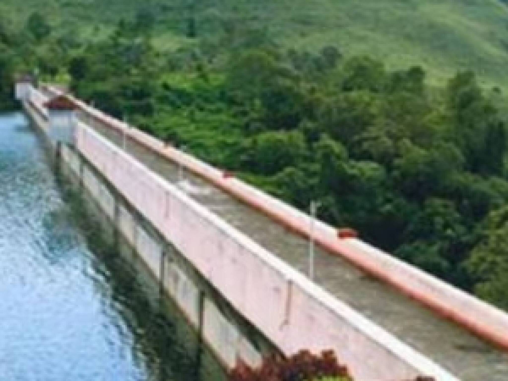 മുല്ലപ്പെരിയാർ ഡാമിൽ ബോംബ് വച്ചിട്ടുണ്ടെന്ന് ഭീഷണി സന്ദേശം; പോലീസും ബോംബ് സ്ക്വാഡും പരിശോധന നടത്തുന്നു