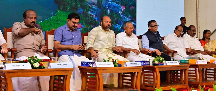  2023-ലായിരുന്നു കൊച്ചി വാട്ടർ മെട്രോ ഉദ്ഘാടനം ചെയ്തത്. ഇതിനോടകം, അരക്കോടിയിലേറെ യാത്രക്കാർ വാട്ടർ മെട്രോ ഉപയോഗിച്ചു എന്നാണ് കണക്കാക്കുന്നത്. അവരിൽ, ദൈനംദിന യാത്രക്കാരും വിനോദ സഞ്ചാരികളുമെല്ലാമുണ്ട്.