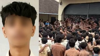 സ്കൂളിൽ വിദ്യാർത്ഥികളുടെ പ്രതിഷേധം സ്കൂളിൽ വിദ്യാർത്ഥികളുടെ പ്രതിഷേധം