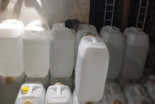 പാലക്കാട് 1260 ലിറ്റർ സ്പിരിറ്റ് പിടികൂടി; പ്രതിയായ സിപിഎം ലോക്കൽ കമ്മിറ്റി സെക്രട്ടറി ഒളിവിൽ