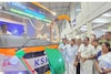 പാലക്കാടൻ ചൂടിൽ നിന്ന് കുളിരോടെ ബാംഗ്ലൂരേക്ക്; വിവാദങ്ങൾക്കിടെ രാഹുൽ മാങ്കൂട്ടത്തിലിന്റെ എ സി ബസ് ഫ്ലാഗോഫ്