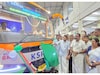 പാലക്കാടൻ ചൂടിൽ നിന്ന് കുളിരോടെ ബാംഗ്ലൂരേക്ക്; വിവാദങ്ങൾക്കിടെ രാഹുൽ മാങ്കൂട്ടത്തിലിന്റെ എ സി ബസ് ഫ്ലാഗോഫ്