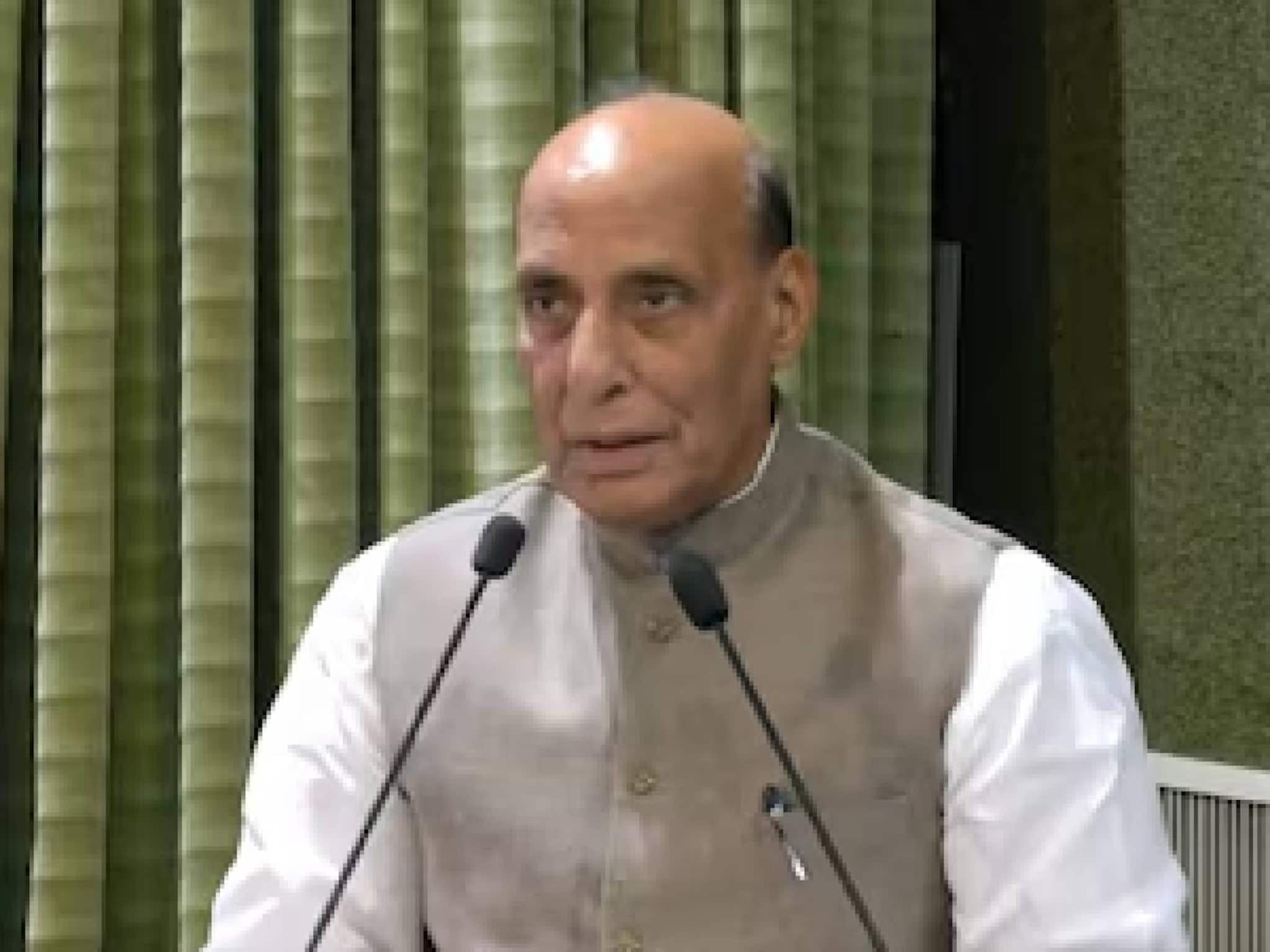 സർ ക്രീക്കിലെ സൈനിക സജ്ജീകരണം; പാകിസ്ഥാന് മുന്നറിയിപ്പ് നൽകി പ്രതിരോധ മന്ത്രി രാജ്‌നാഥ് സിംഗ്