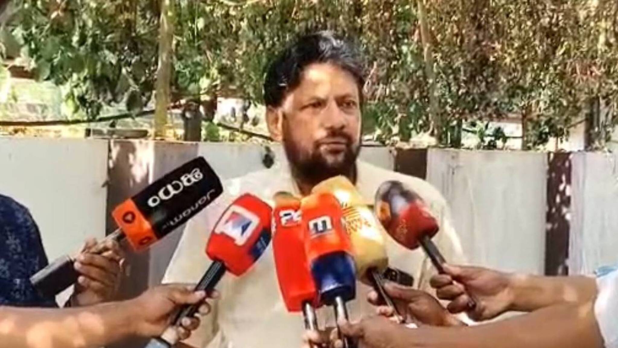 'സ്വർണക്കൊള്ളക്കേസിലെ അറസ്റ്റ് ശബരിമലയിലെ യുവതീപ്രവേശന നീക്കം തടഞ്ഞതിനാൽ' തന്ത്രി കണ്ഠരര് രാജീവര്