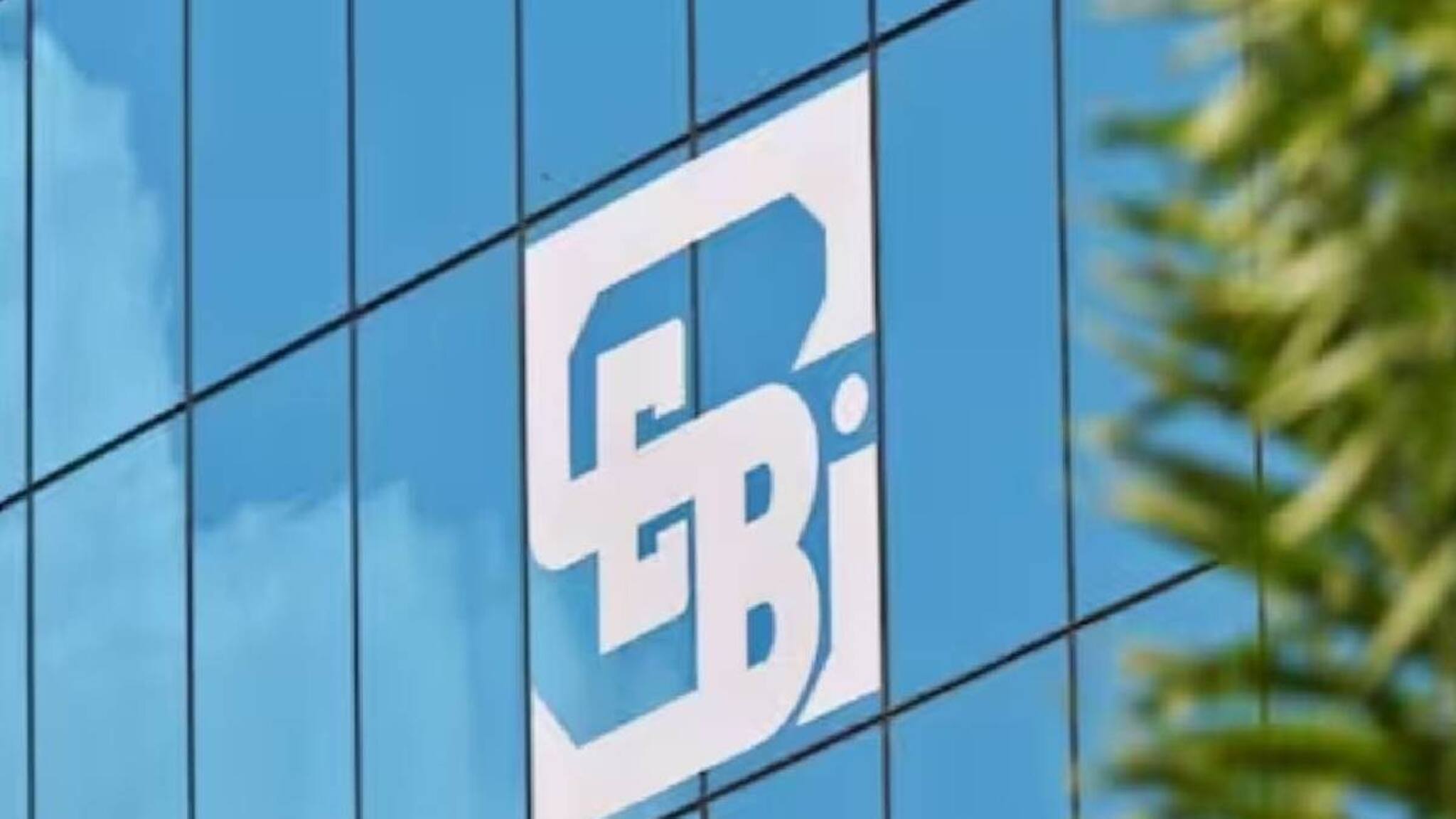 SEBI പ്രവാസികള്‍ക്ക് ഇനി നേരിട്ട് ഓഹരി വിപണിയില്‍ നിക്ഷേപിക്കാം; മാനദണ്ഡങ്ങള്‍ ലഘൂകരിക്കും