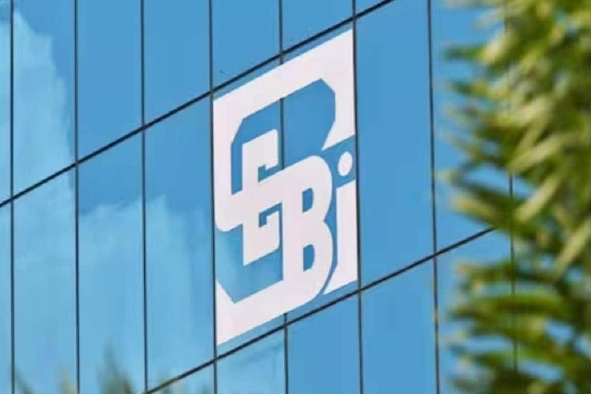 SEBI പ്രവാസികള്ക്ക് ഇനി നേരിട്ട് ഓഹരി വിപണിയില് നിക്ഷേപിക്കാം; മാനദണ്ഡങ്ങള് ലഘൂകരിക്കും