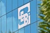 SEBI പ്രവാസികള്‍ക്ക് ഇനി നേരിട്ട് ഓഹരി വിപണിയില്‍ നിക്ഷേപിക്കാം; മാനദണ്ഡങ്ങള്‍ ലഘൂകരിക്കും