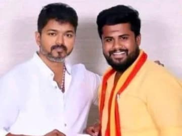 ജസ്റ്റിസ് എൻ സെന്തിൽകുമാറിനെ ലക്ഷ്യമിട്ട് അധിക്ഷേപകരമായ ഫേസ്ബുക്ക് പോസ്റ്റ് വന്നതിനെ തുടർന്നാണ് അറസ്റ്റ്