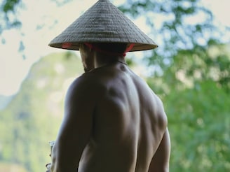 16-ാം വയസിൽ വീട്ടിൽ നിന്ന് ഓടിപ്പോയ നടൻ 20 രൂപയ്ക്ക് ഫോൺ ബൂത്തിൽ ജോലി ചെയ്തു; ഇന്ന് കോടികളുടെ സമ്പത്തുള്ള താരം!