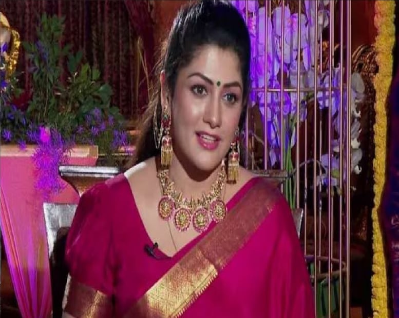  2015ൽ രാധികയും കുമാരസ്വാമിയും ബന്ധം പിരിഞ്ഞു. വിവാഹജീവിതത്തിന്റെ അവസാനം രാധിക ബെംഗളൂരുവിൽ നിന്നും മംഗലാപുരത്തേക്ക് താമസം മാറ്റി. 'ഭൈരാദേവി' എന്ന ചിത്രമാണ് രാധിക ഏറ്റവും ഒടുവിൽ നിർമ്മിച്ചത്