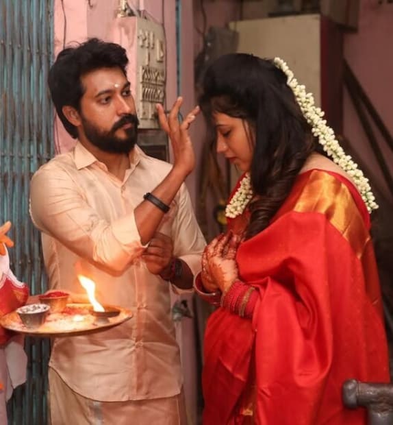 നിയമപരമായി ശ്രുതി എന്ന അഭിഭാഷകയുടെ ഭർത്താവാണ് രംഗരാജ്. കുക്ക് വിത്ത് കോമാളി എന്ന റിയാലിറ്റി ഷോയിലെ മത്സരാർത്ഥി എന്ന നിലയിലും രംഗരാജ് ശ്രദ്ധേയനായി. ഈ ബന്ധത്തിൽ രണ്ട് ആൺകുട്ടികളുടെ പിതാവാണിദ്ദേഹം (തുടർന്നു വായിക്കുക)