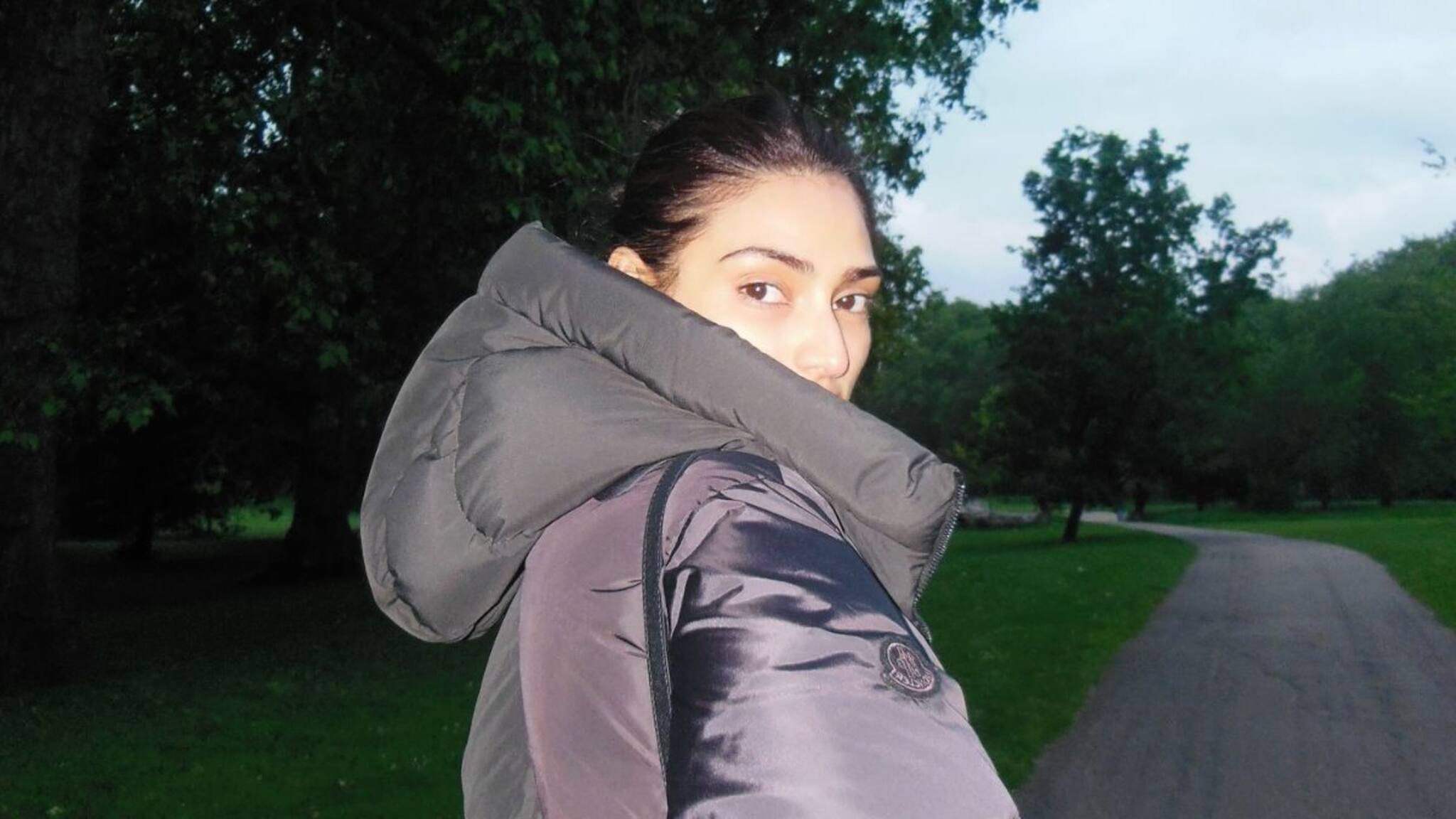 സിനിമാ മേഖലയിൽ തിളങ്ങാൻ കഴിയാത്ത ഒരു പ്രശസ്ത നടന്റെ മകൾ;വരുമാനമുണ്ടാക്കുന്നതിങ്ങനെ...