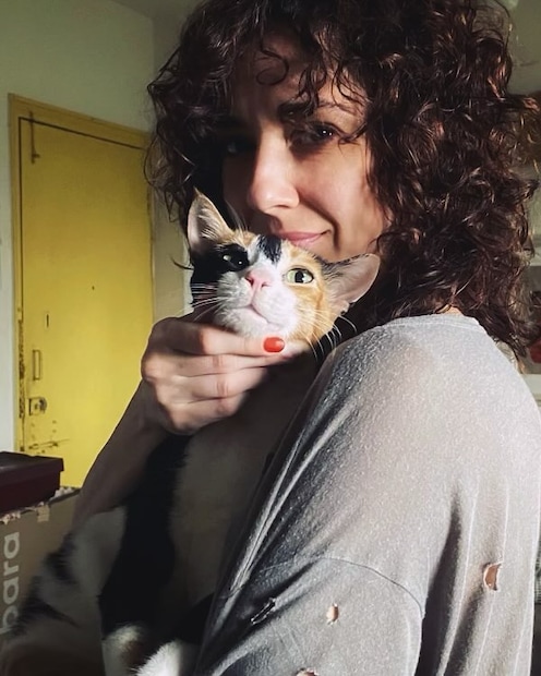 An Indian actor and a Greek beauty met, fell in love, tied the knot, parted ways and later found love in each other all over again. Sounds straight out of a film, right?