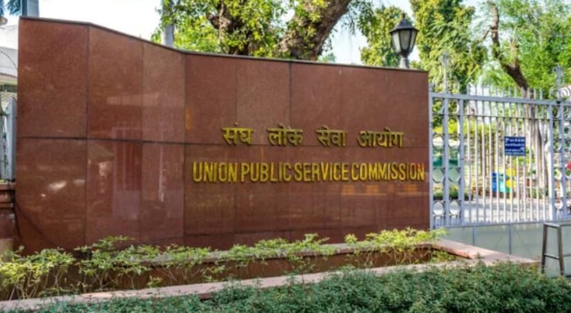 At just 15, she decided to quit acting completely and focus on academics. Her goal was to become a civil servant and make a real difference in people’s lives.